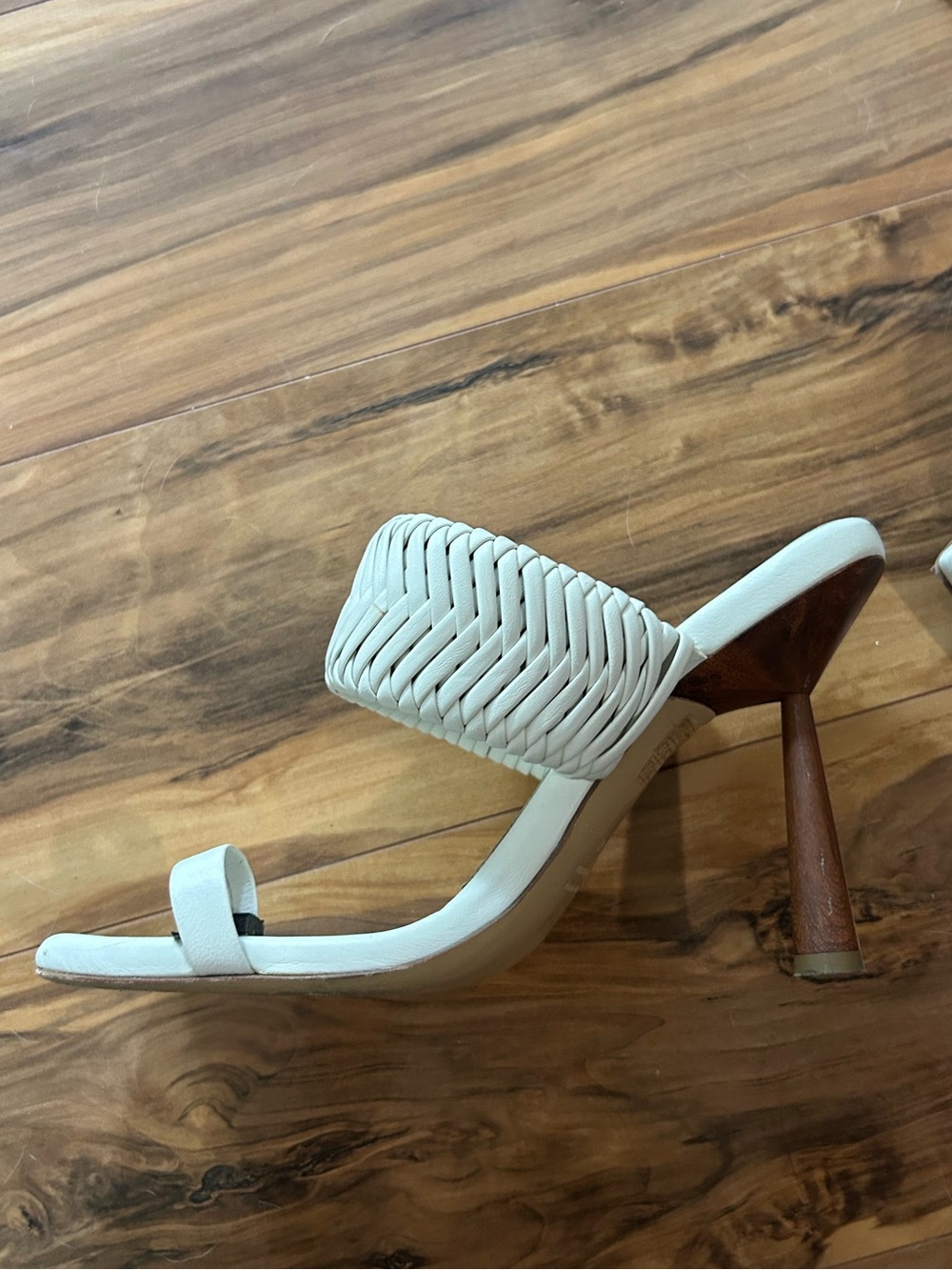 GIA/RHW Heels